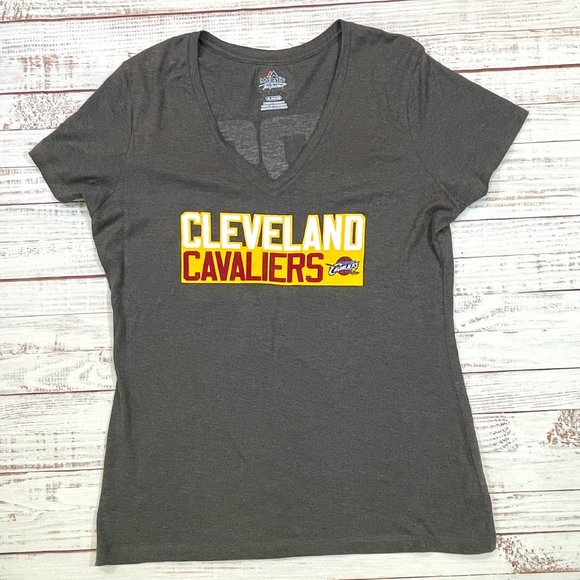 Women's Cleveland Cavaliers LeBron James NBA Licensed Tee - NWT - Picture 1 of 7